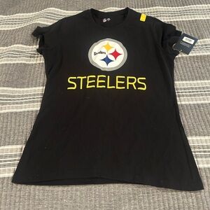 NWT NFL Team Apparel Women’s Size Large Tshirt